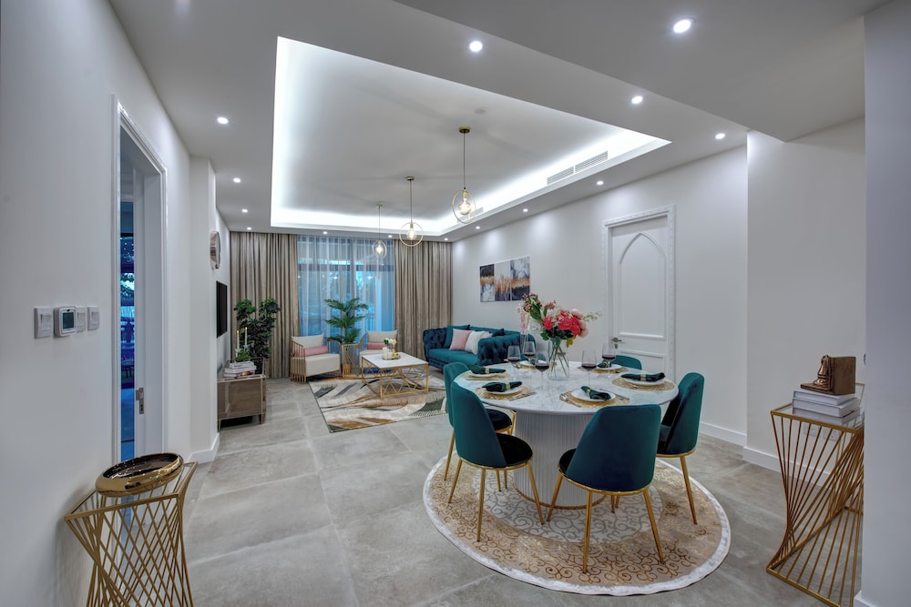Durrani Homes - Arabian luxury at Souk Al Bahar besides Burj Khalifa & Dubai Mall