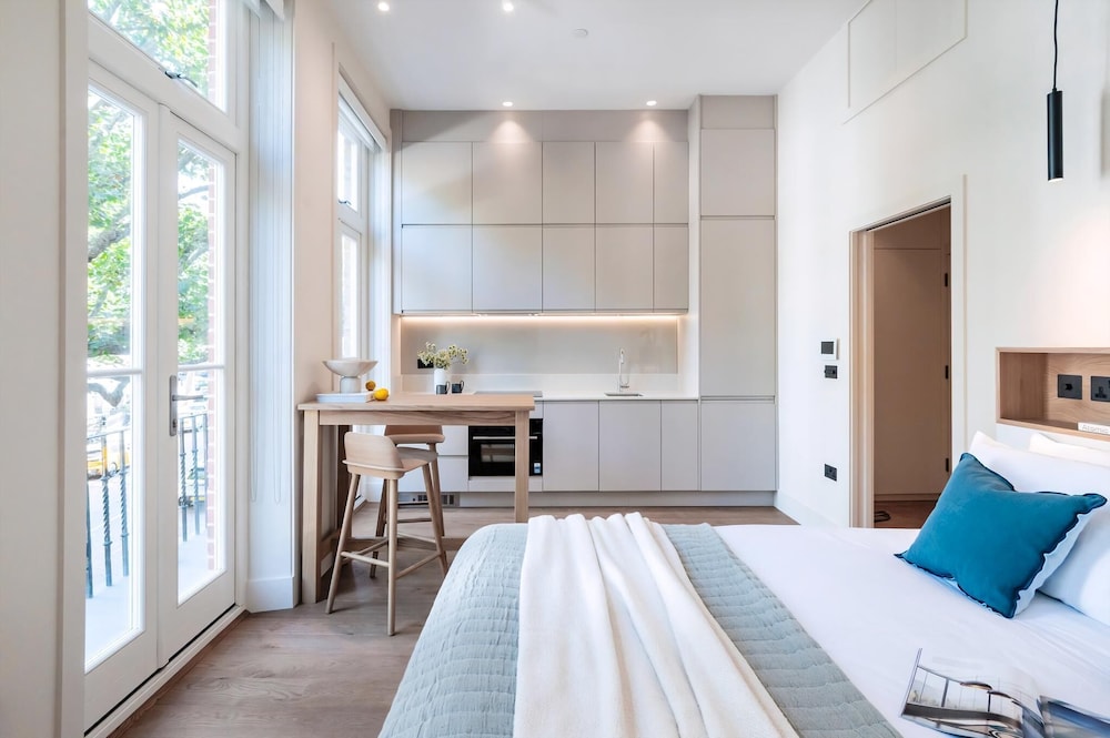 Stunning Studio Apartment, Moments From Earls Court Station