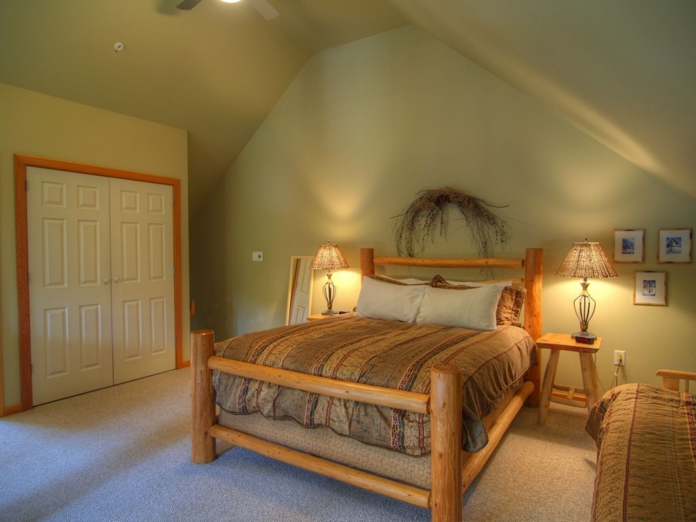 Mountain Town Properties The Lofts 1