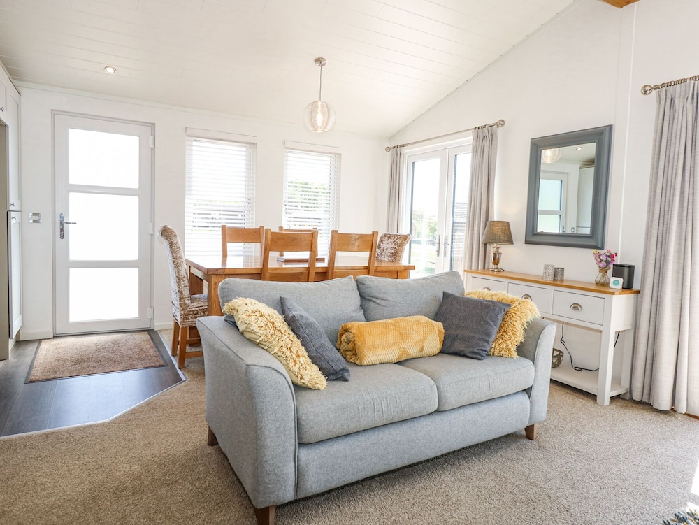 32 Sanctuary Lodge