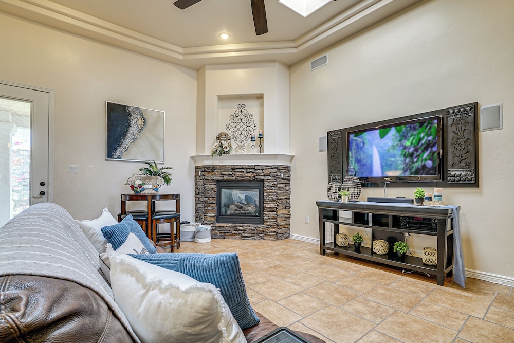 Family-friendly El Paso Home: Hike, Shop & Explore