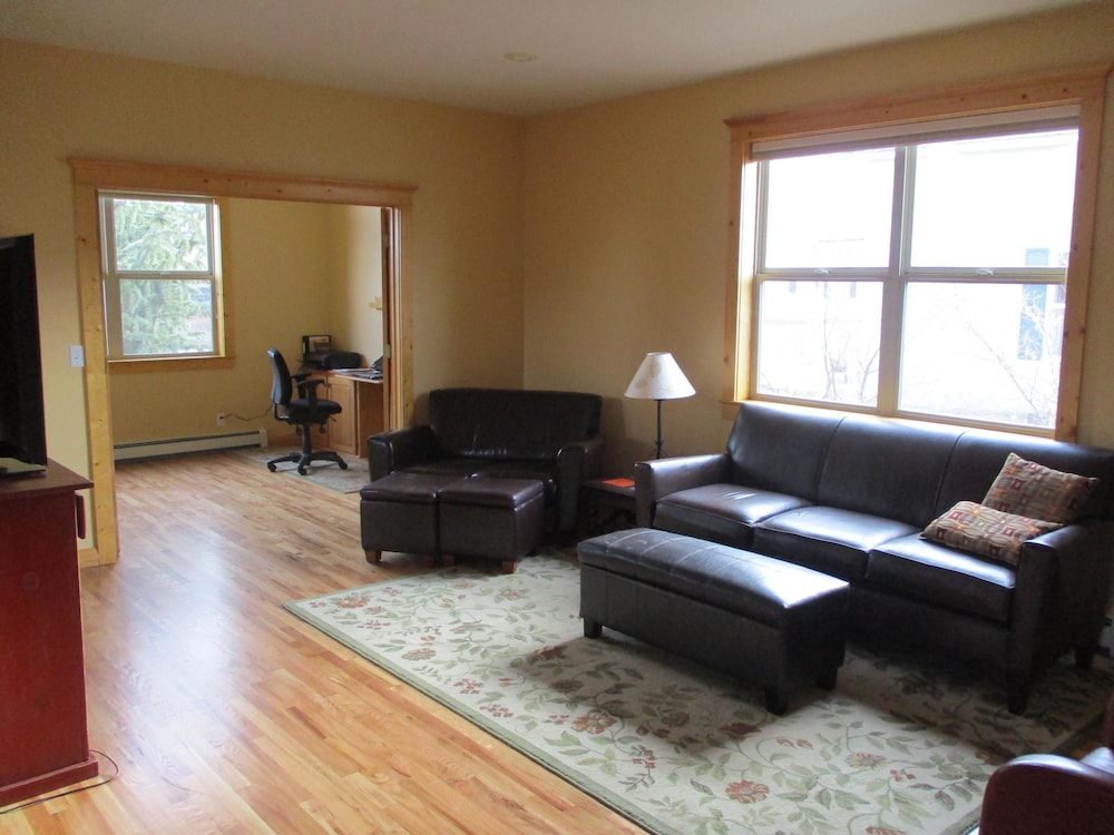 Mountain Modern 4 Bedroom Holiday Home By Pinon Vacation Rentals