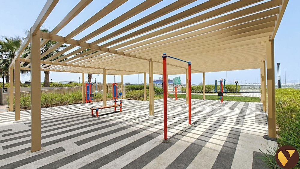 Gulf Gate Near Golf Club Parks & Pool