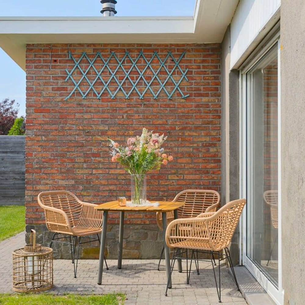 Bungalow With Garden at 5 Minutes From the Beach