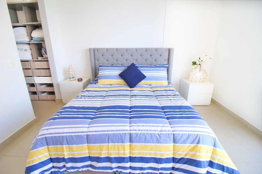 Apartamentos SOHO Elite - Frente al Mar