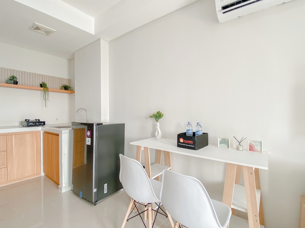 Cozy Studio Daan Mogot City Apartment