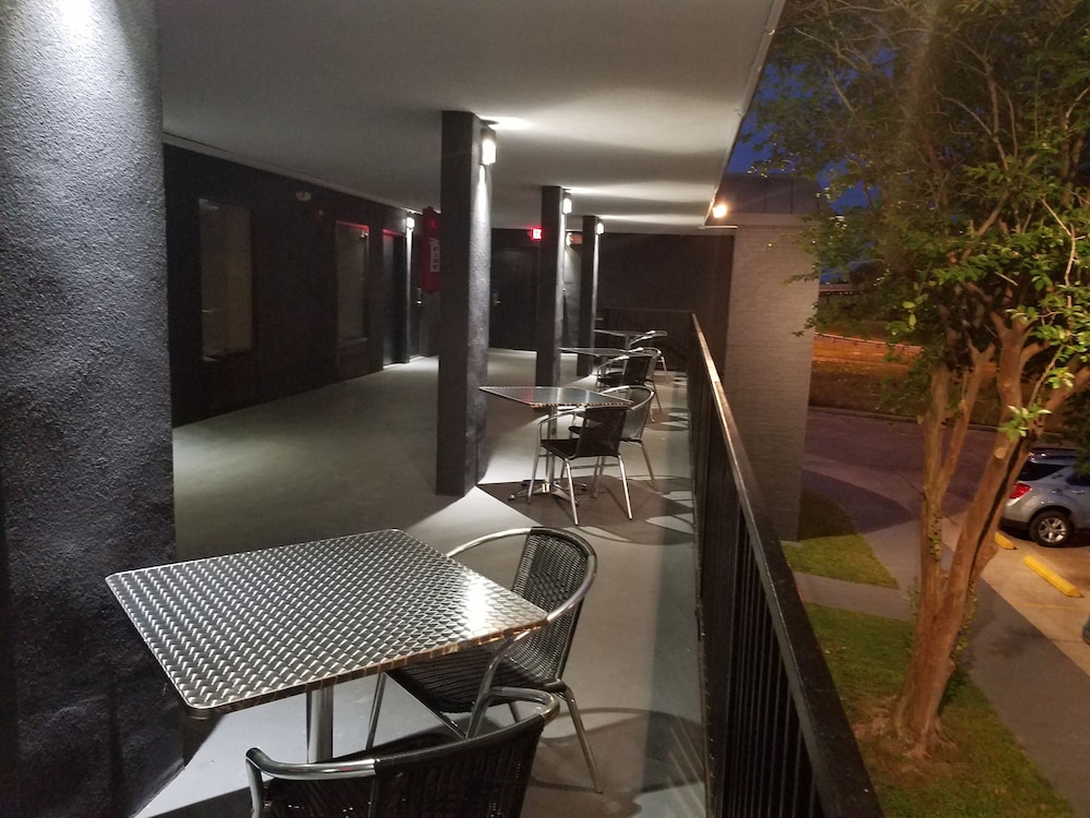 Ramada by Wyndham New Orleans