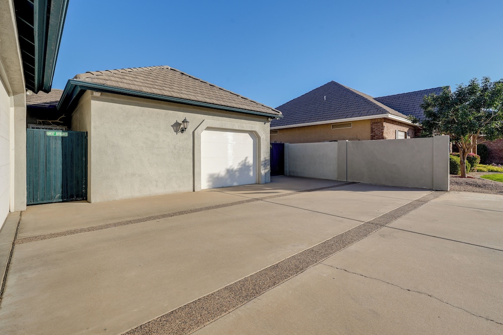 Private Pool & Hot Tub! Relaxing Mesa Apartment