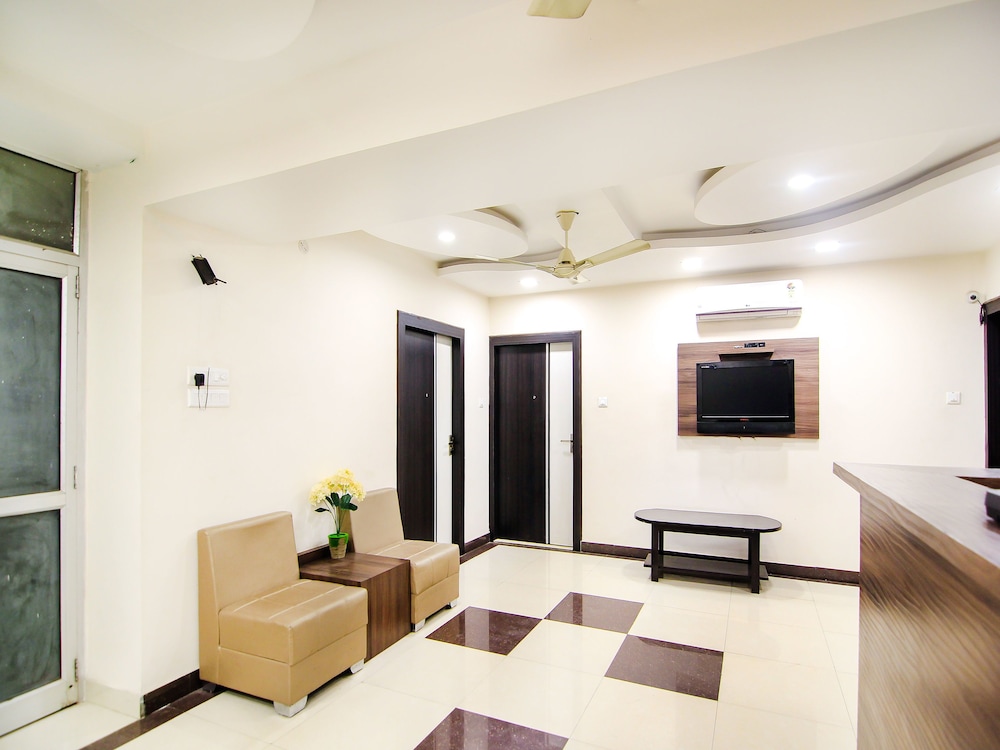 OYO 13932 Hotel Pushpanjali