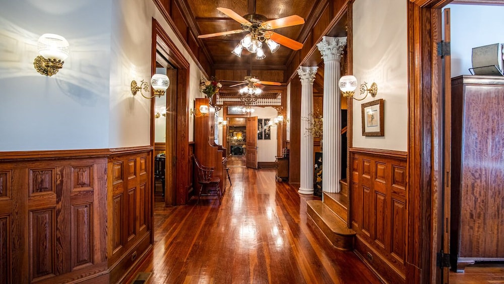 Hogan House at Rose Hill B&B