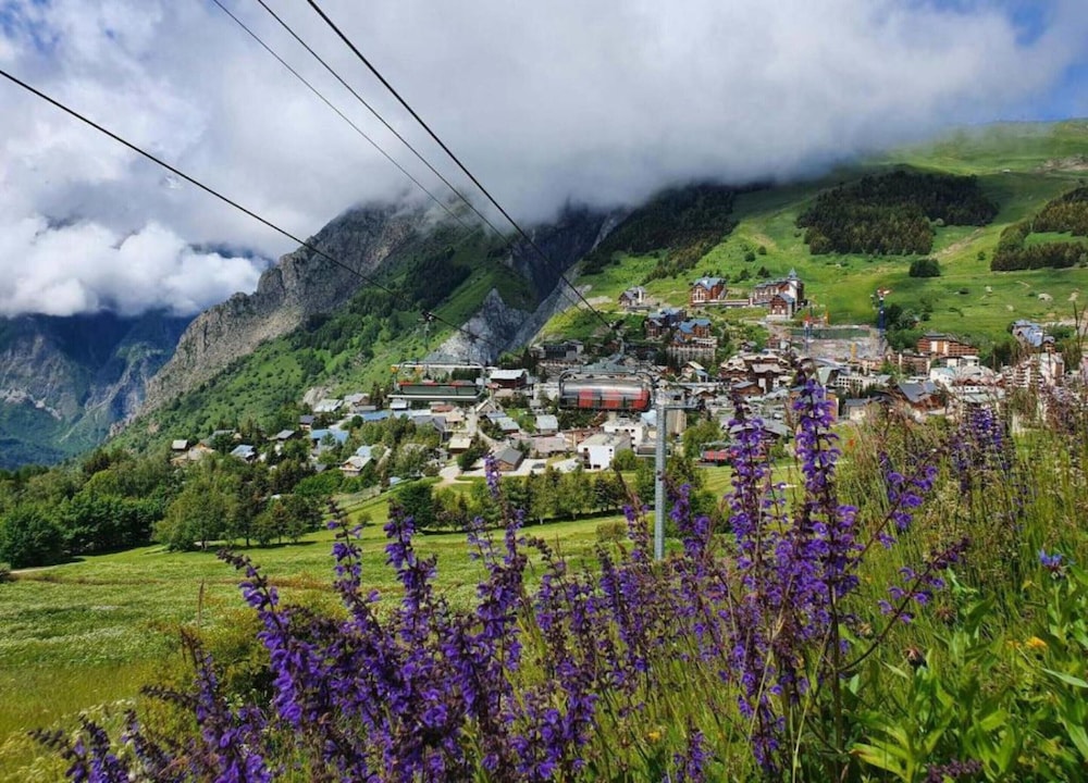 Chalet With a Fireplace at 500m From ski Lift
