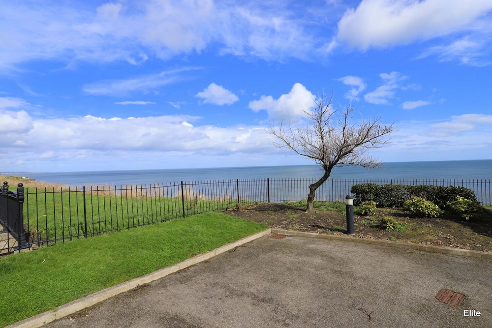 Beautiful 2-bed Sea Front House in Seaham, photo 14
