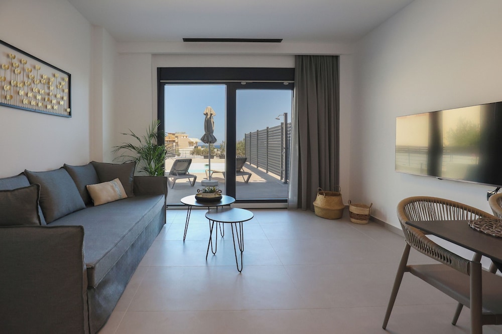Limi Deluxe Suites