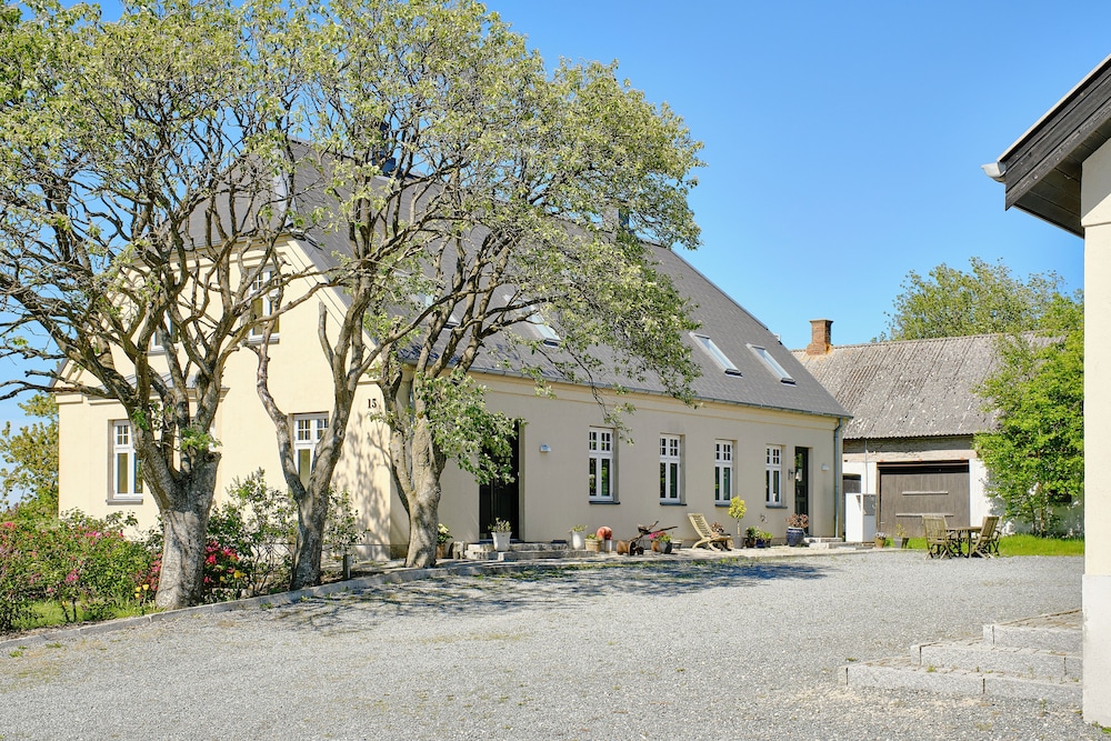 Basballegaard Bed & Breakfast