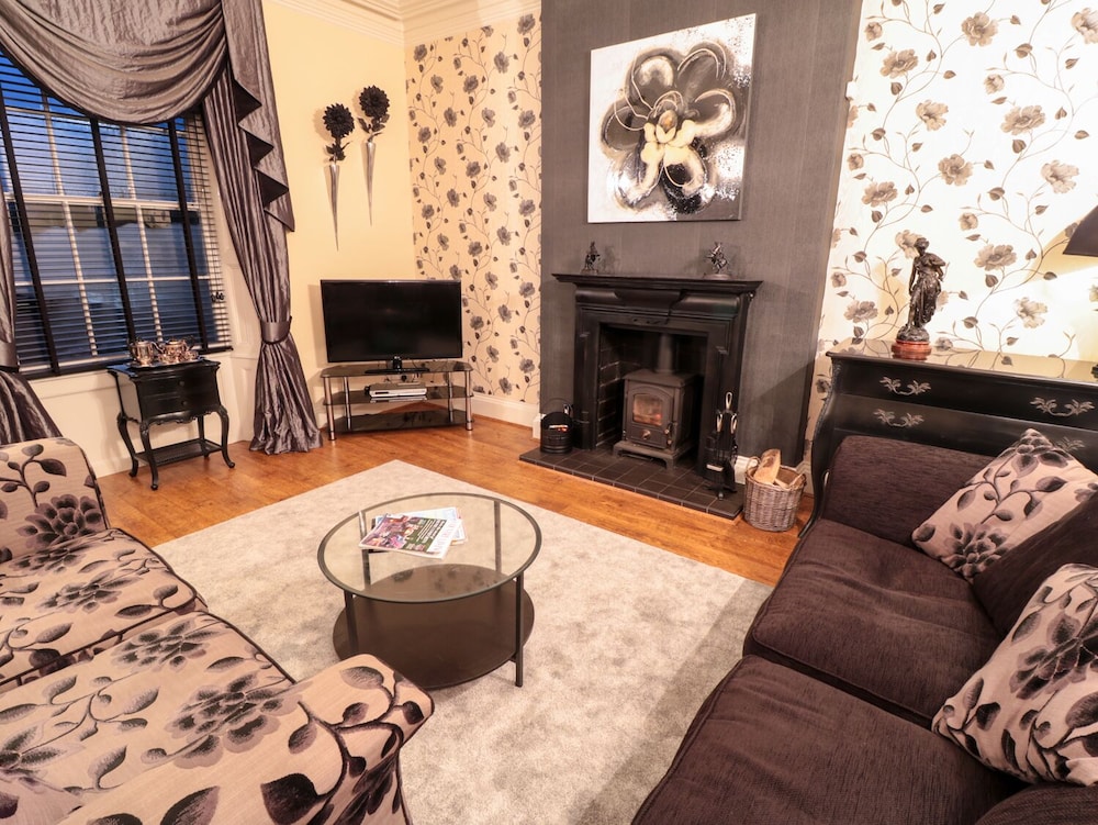 Sneaton Hall Apartment 4 view 3
