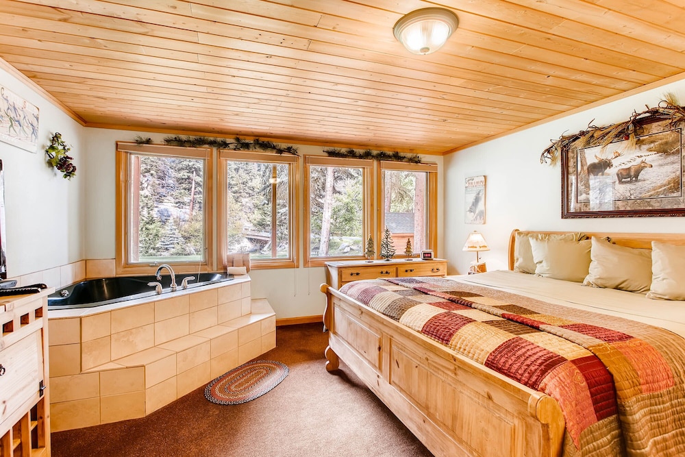 Estes Park Condos - Property Image 94