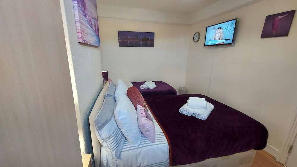 Ravensdale Villa- Ideal For Longer Stays in Kent