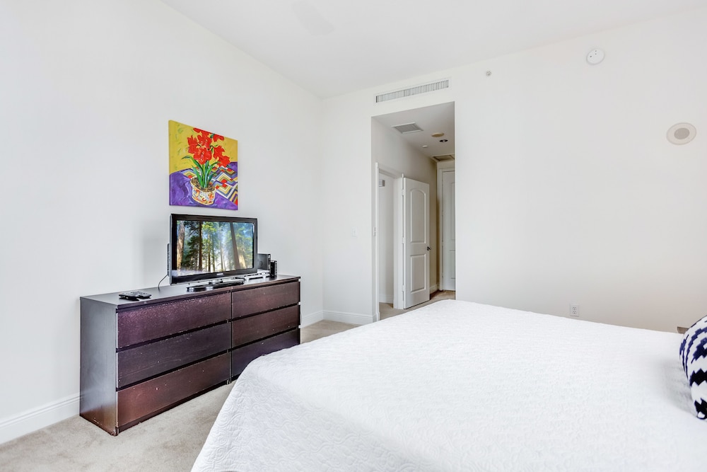 Towers of Dadeland by Miami Vacations