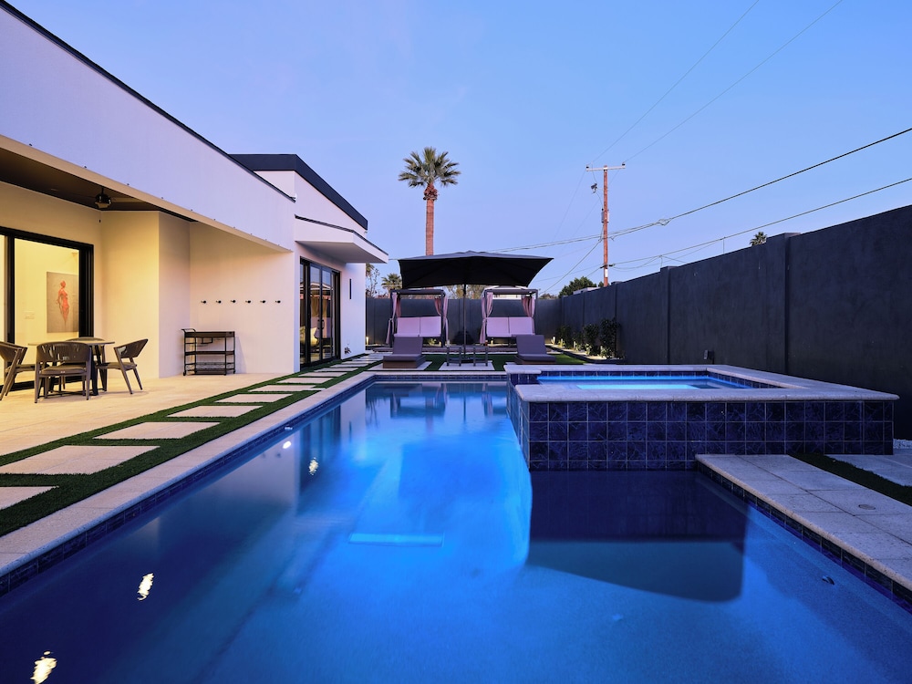 Havana - Walk to Old Town - Heated Pool & Spa