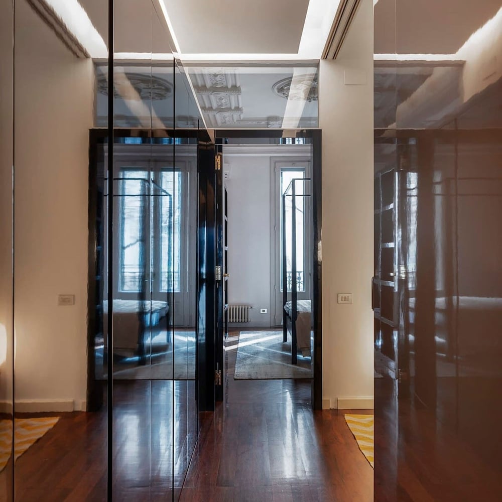 Artist Modernist 3-br Gem Next to Paseo de Gracia