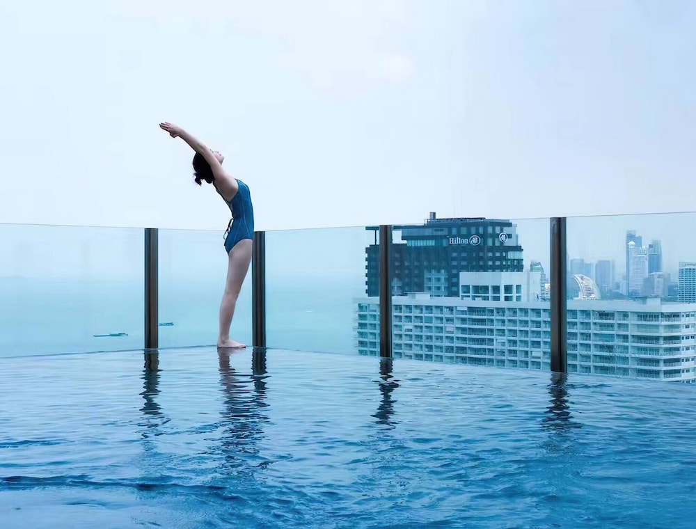 Best Pool With 360 View of Pattaya & Best Location