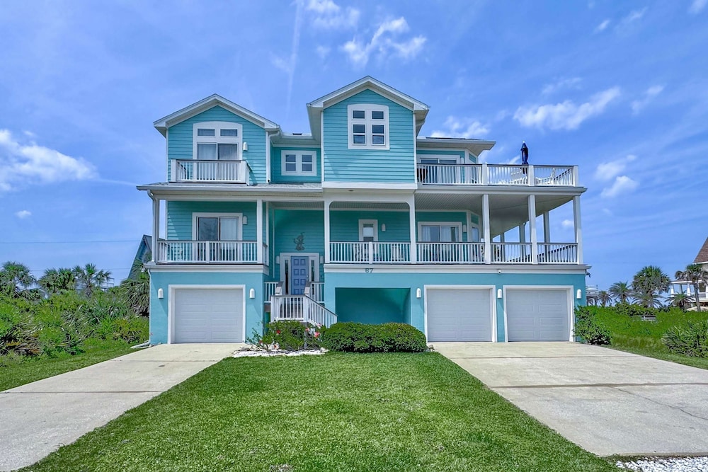 Beachfront 5BR Home With Ocean Views