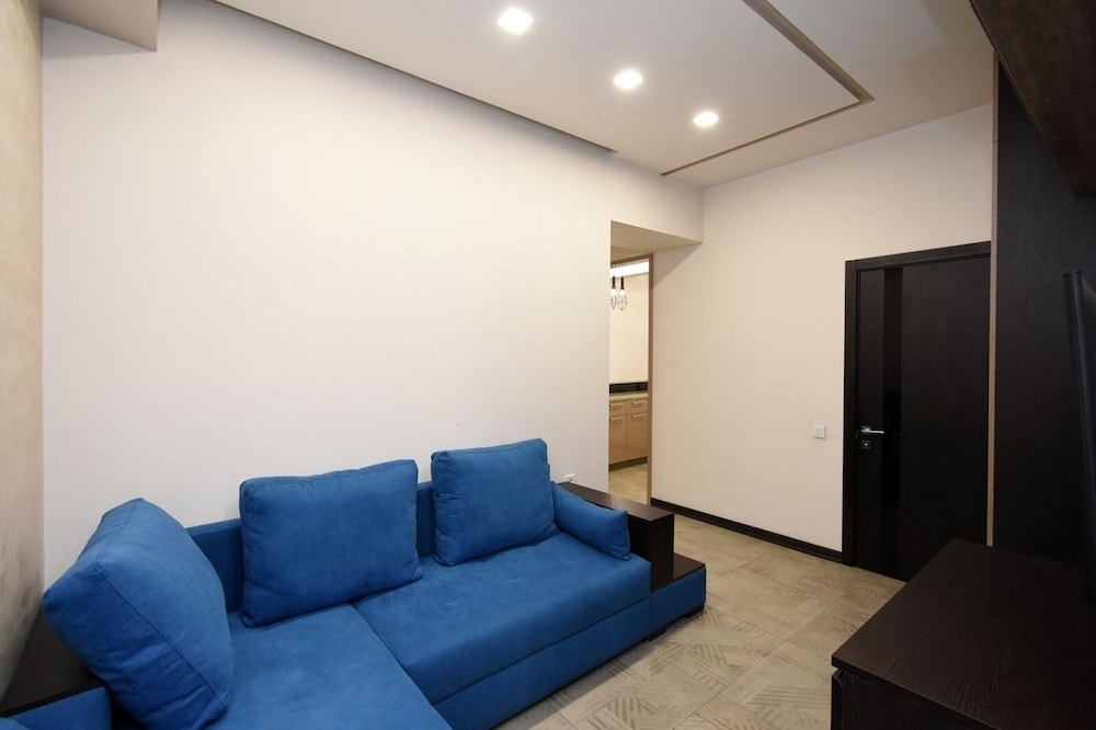 Luxury apartment on Tsitsernakaberd hgw