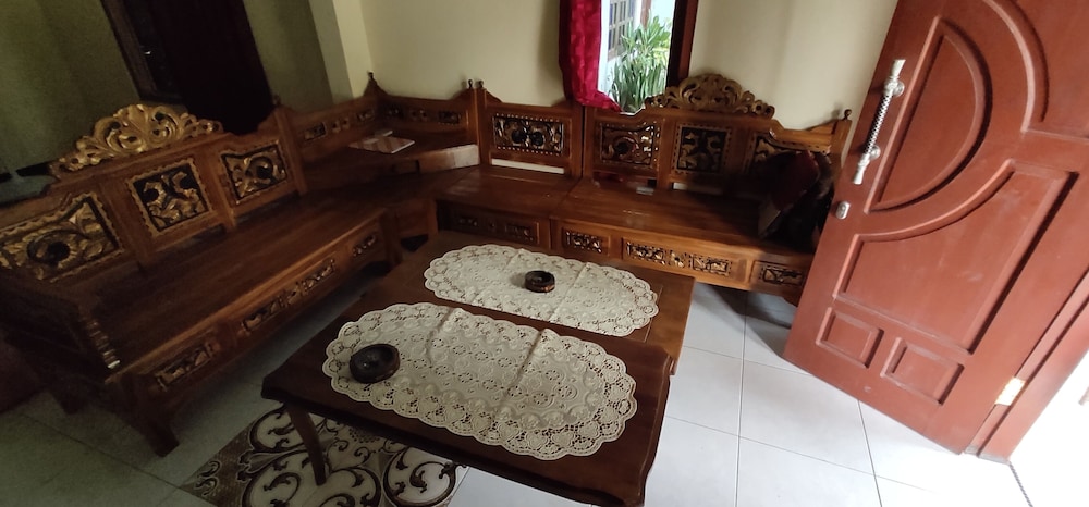Homestay Pratiwi view 2