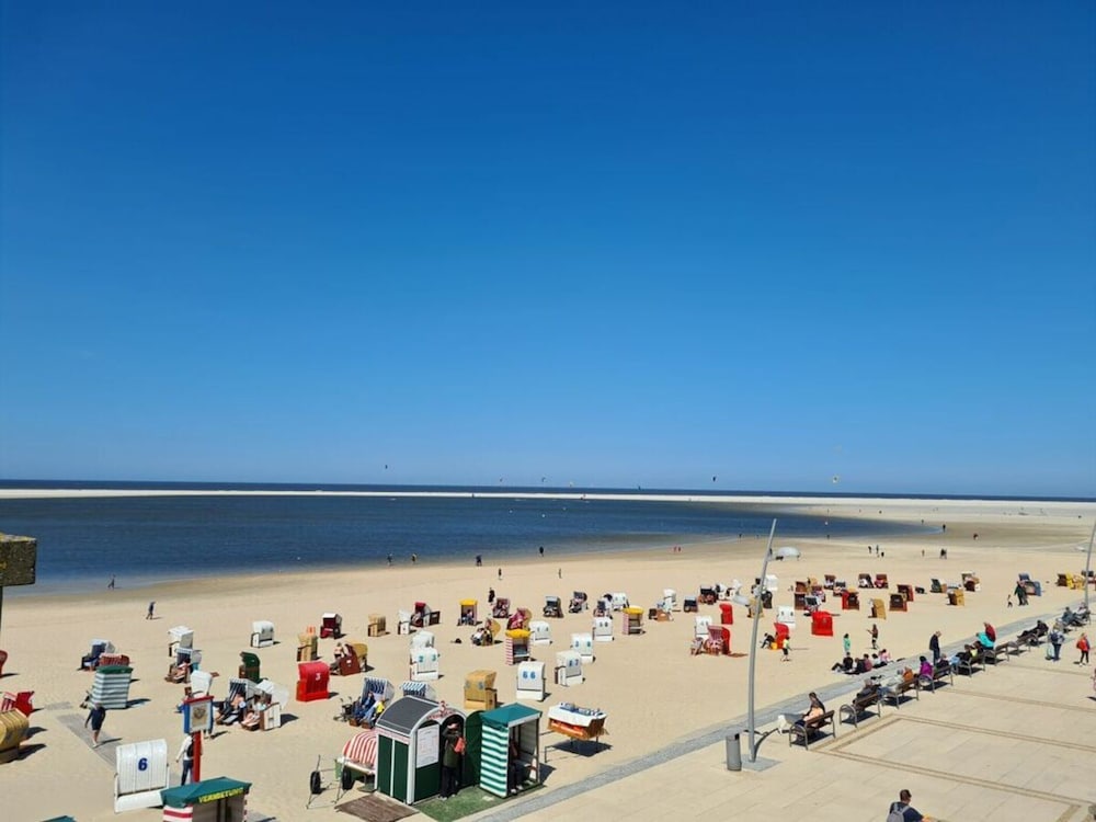 Borkum Ideal 71 A Comfortable Holiday Residence