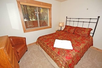 2806 Springwood Drive 4 Bedroom Home by RedAwning