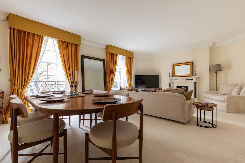 Fitzjames-avenue IV by Onefinestay