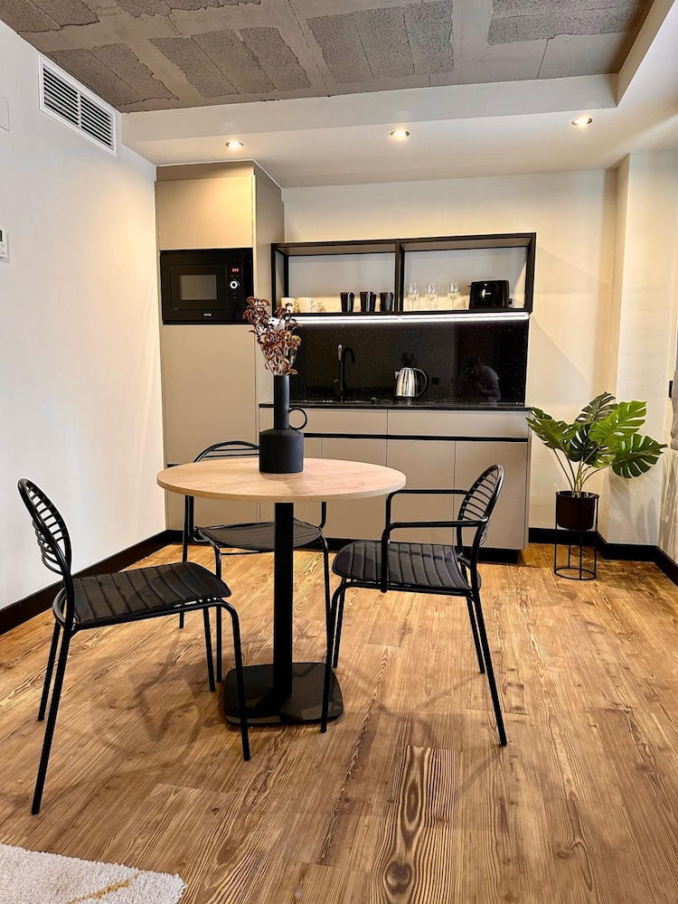 Holidays2Malaga Bubu Apartments