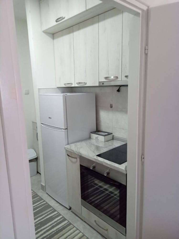 Charming Studio Apartment in Novi Pazar With City & Mountain Views