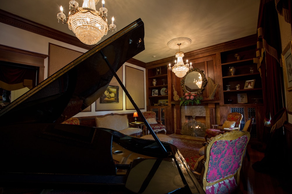 Boggs Mansion