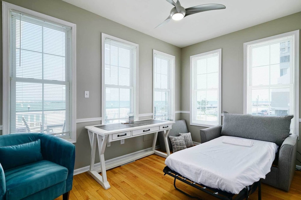 Idyllic Oceanfront Home on Atlantic City Boardwalk view 3