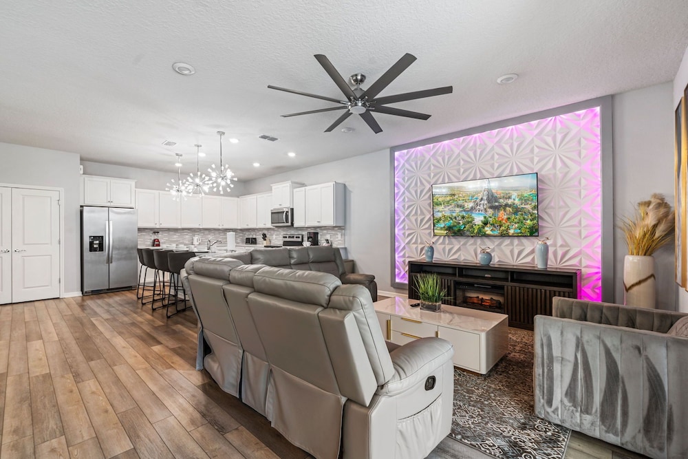 2210 Lelani Circle