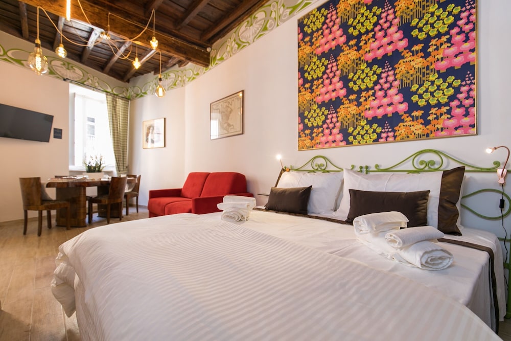 Navona Open Space Aparthotel