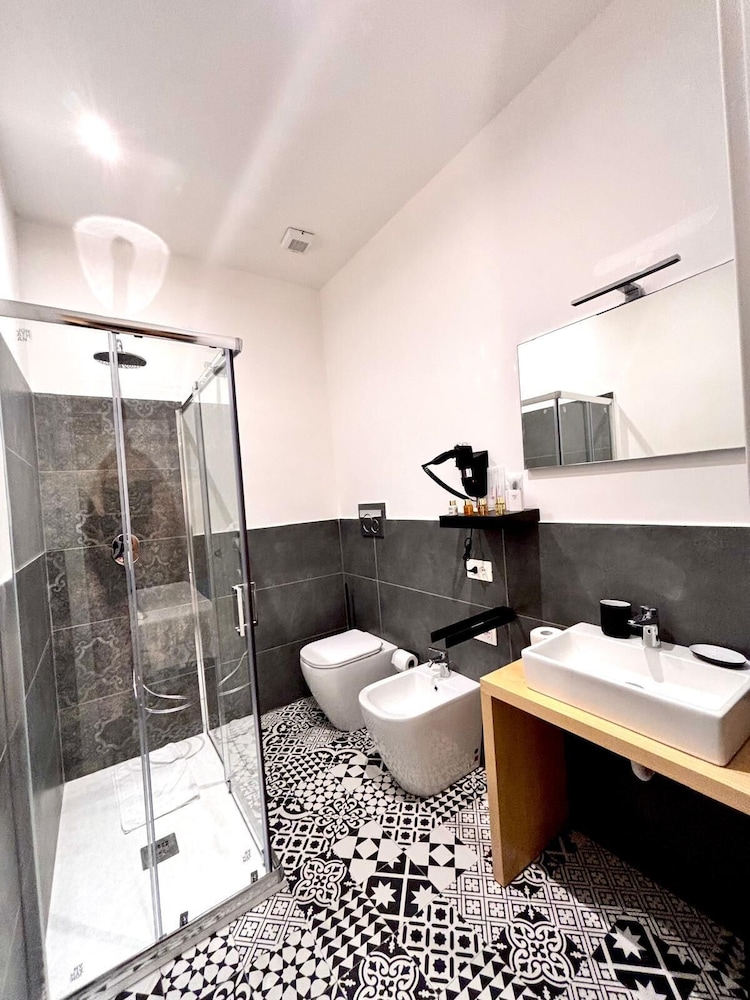 Le vie di San Pietro guest house