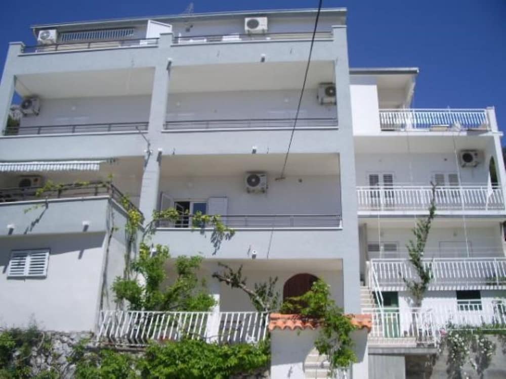 Josip II - 150 m From Beach With Free Parking - SA4