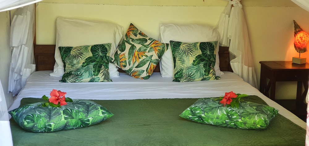 Ravoraha Ecolodge