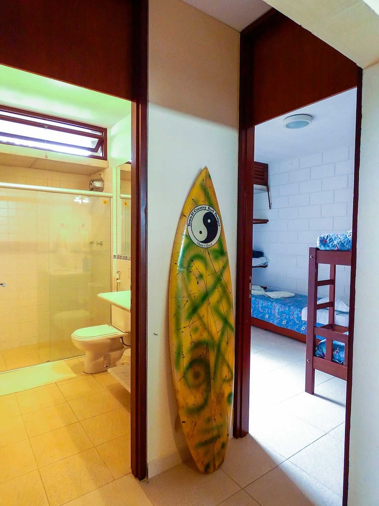 Casa c Wi-fi Jacuzzi e Churrasqueira em Guaec SP