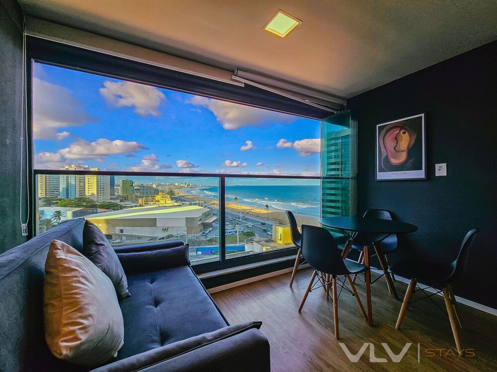 Art Studio by VLV Stays