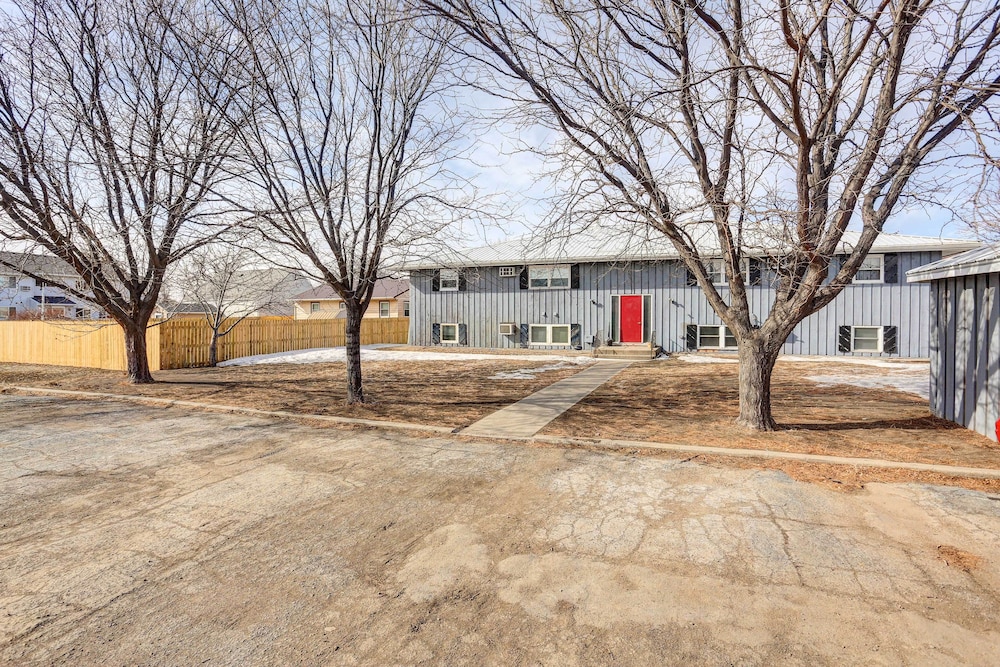 Pierre Vacations - Pierre Vacation Rental - 9 Mi to Oahe Dam! - Property Image 5