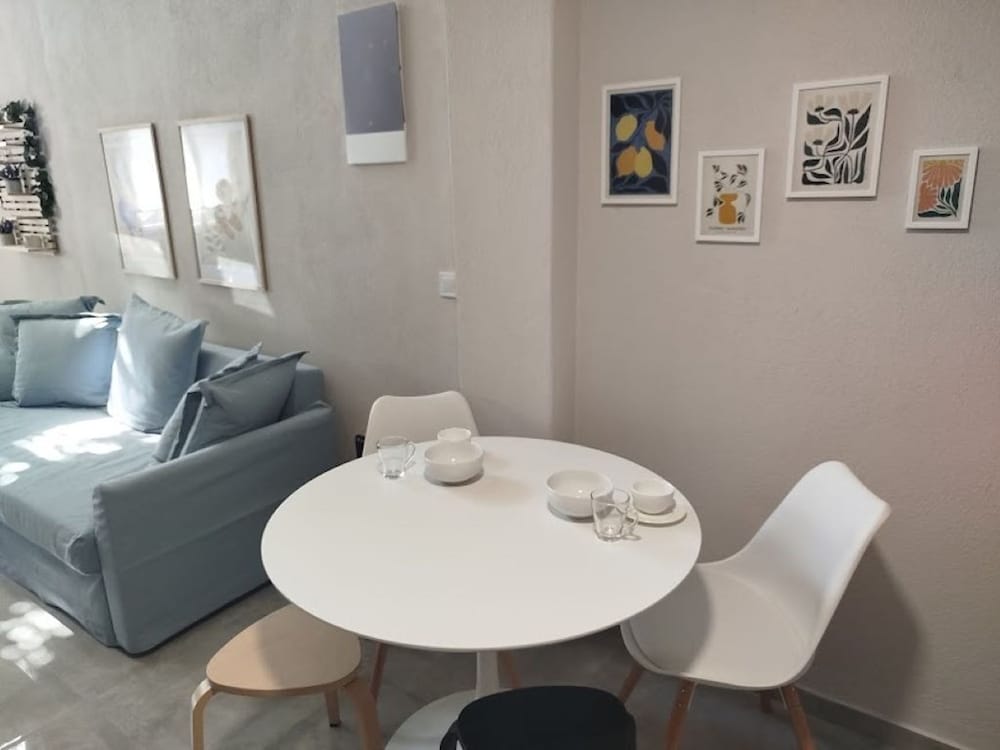 Liana s Stylish House