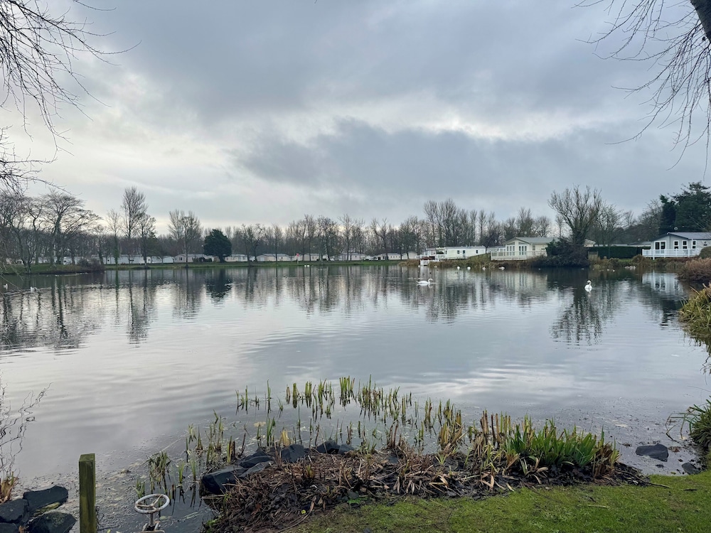 Cozy Caravan at Tower Lawn, Haggerston Castle Perfect Family Getaway