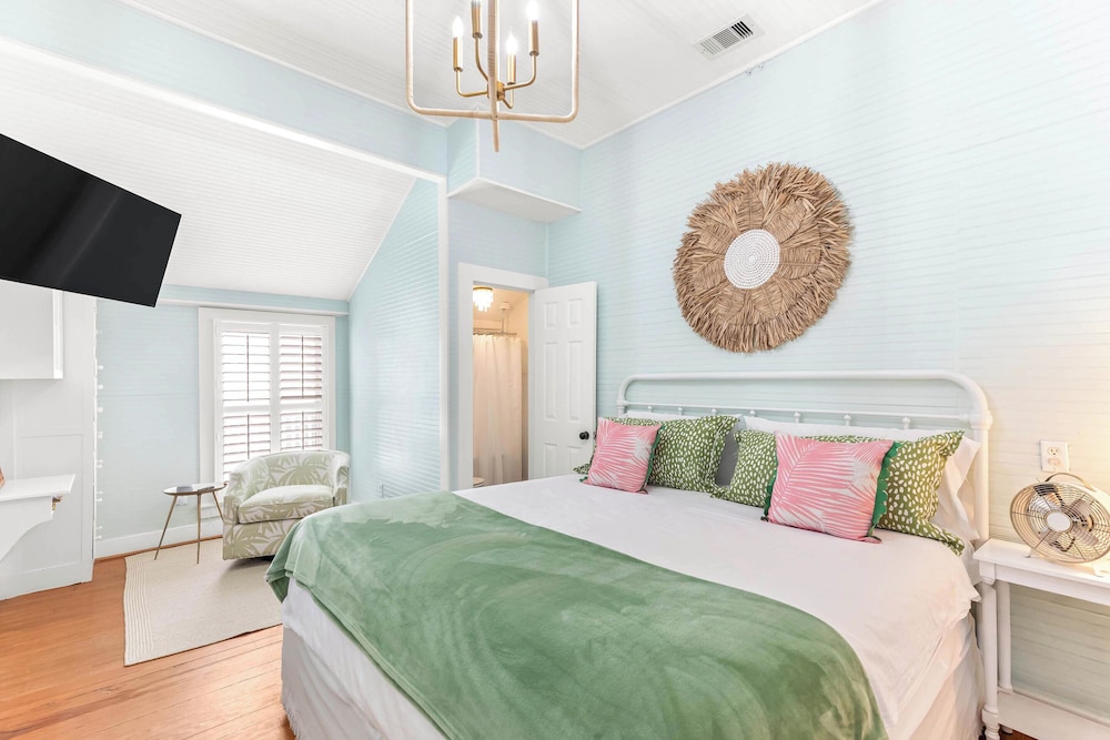 Cake by the Ocean Tybee Vacation Rentals