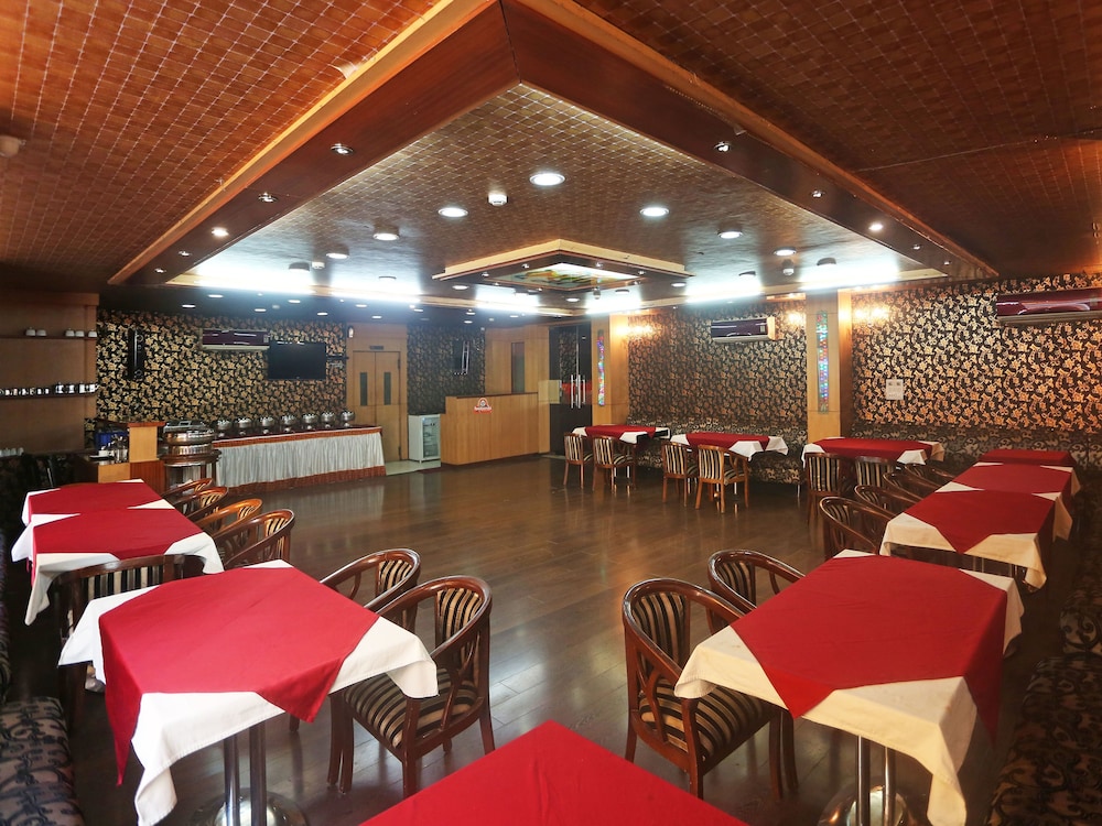 OYO 947 Hotel Palazzo Di Lara