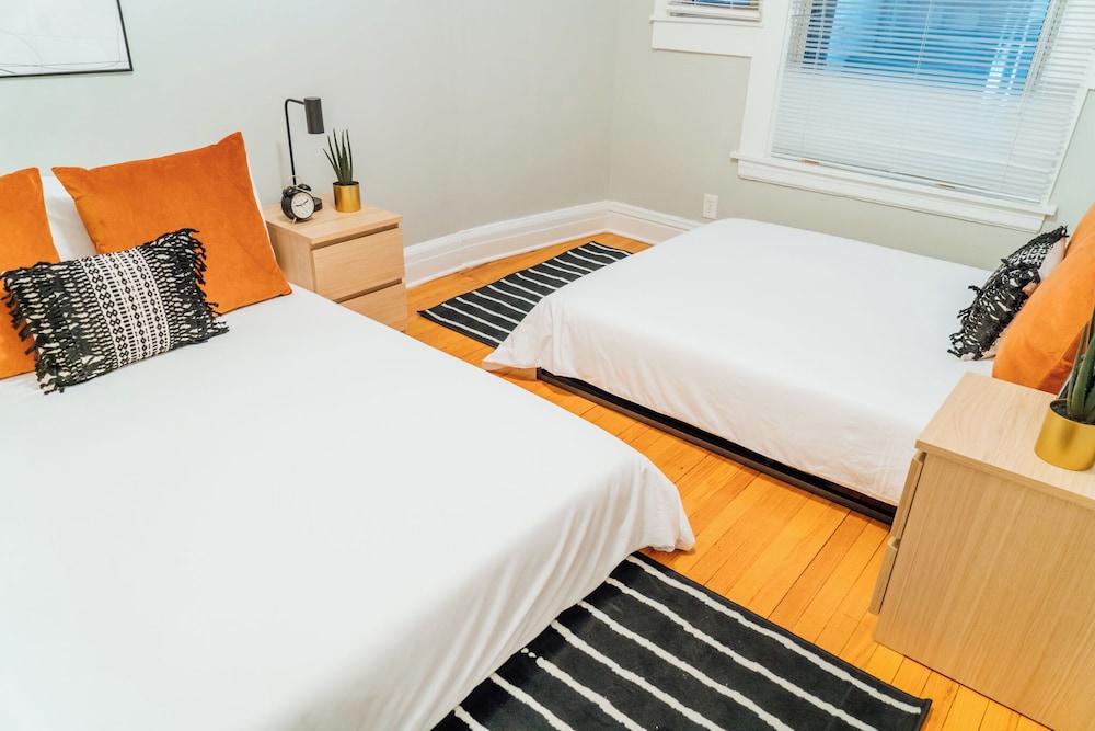 2BR Apt Furnished - Grace 11-1