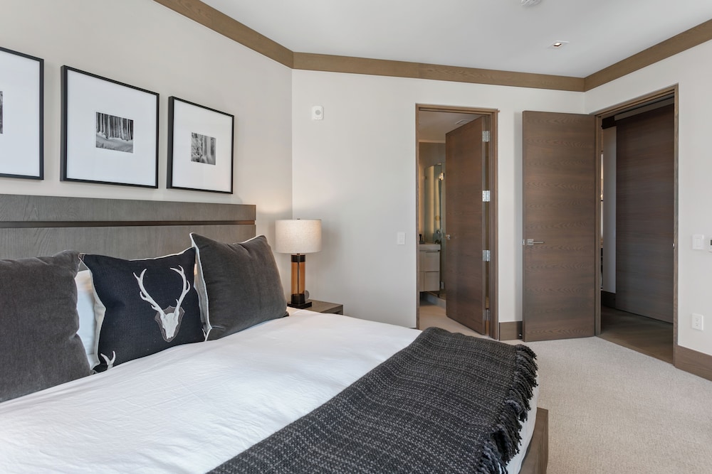 The Residences at The Tower-3 Bedroom Deluxe #6 3 Condo