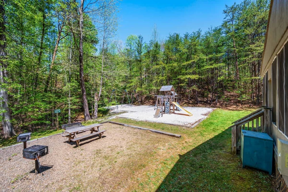 Sleeps 6 Indoor Pool Playground Hot Tub
